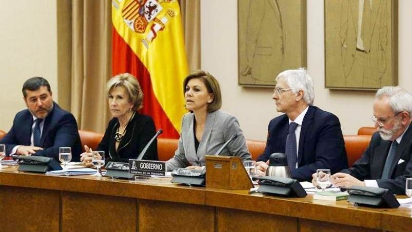 La ministra de Defensa, María Dolores Cospedal, este lunes durante su comparecencia en la Comisión del Congreso de los Diputados