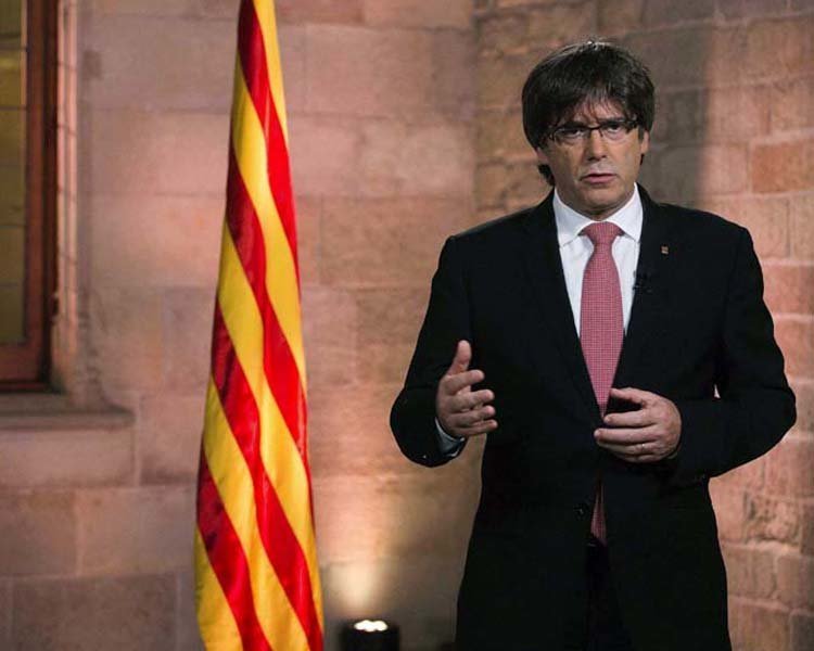 Puigdemont graba el tradicional mensaje institucional de la Diada | rubén moreno (efe)