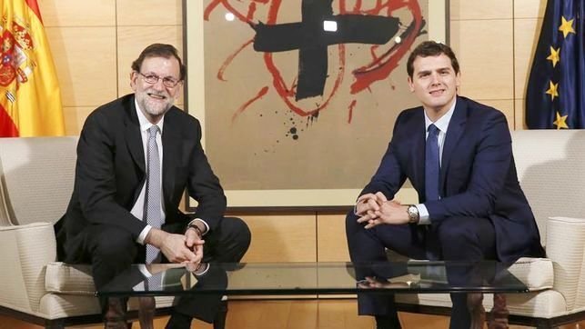 Mariano Rajoy y Albert Rivera durante el encuentro que mantuvieron en el Congreso de los Diputados - Archivo EFE