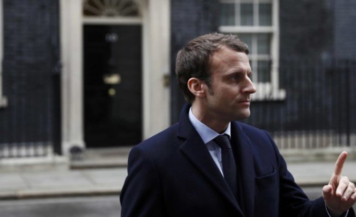 Emmanuel Macron visita Downing Street. / RRSS